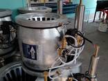 Control valve with 8 pressure regulator